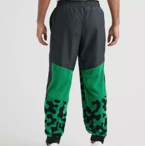 Nike NYC Parks camo fleece jogger pants size XL - Picture 2 of 4